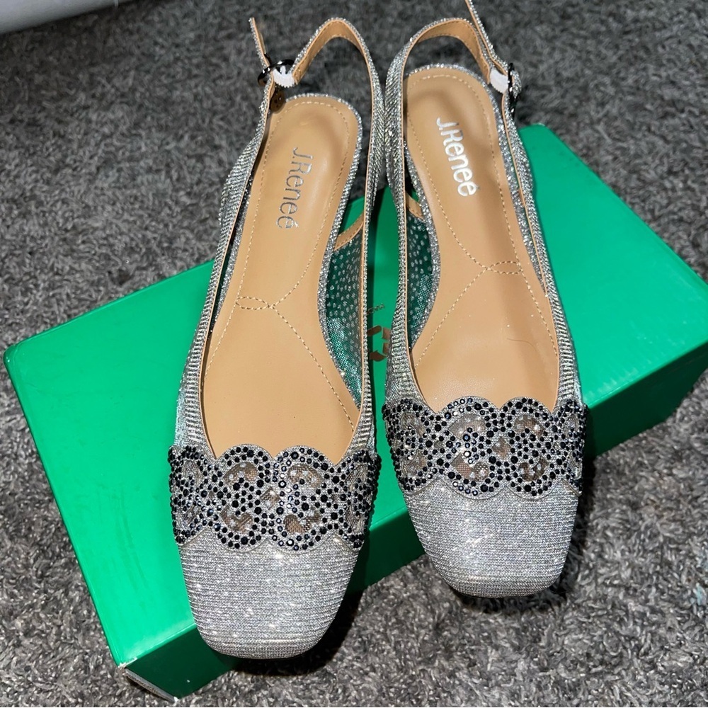 J. Renee Women's Faleece Pump Size 8.5M - Picture 4 of 8